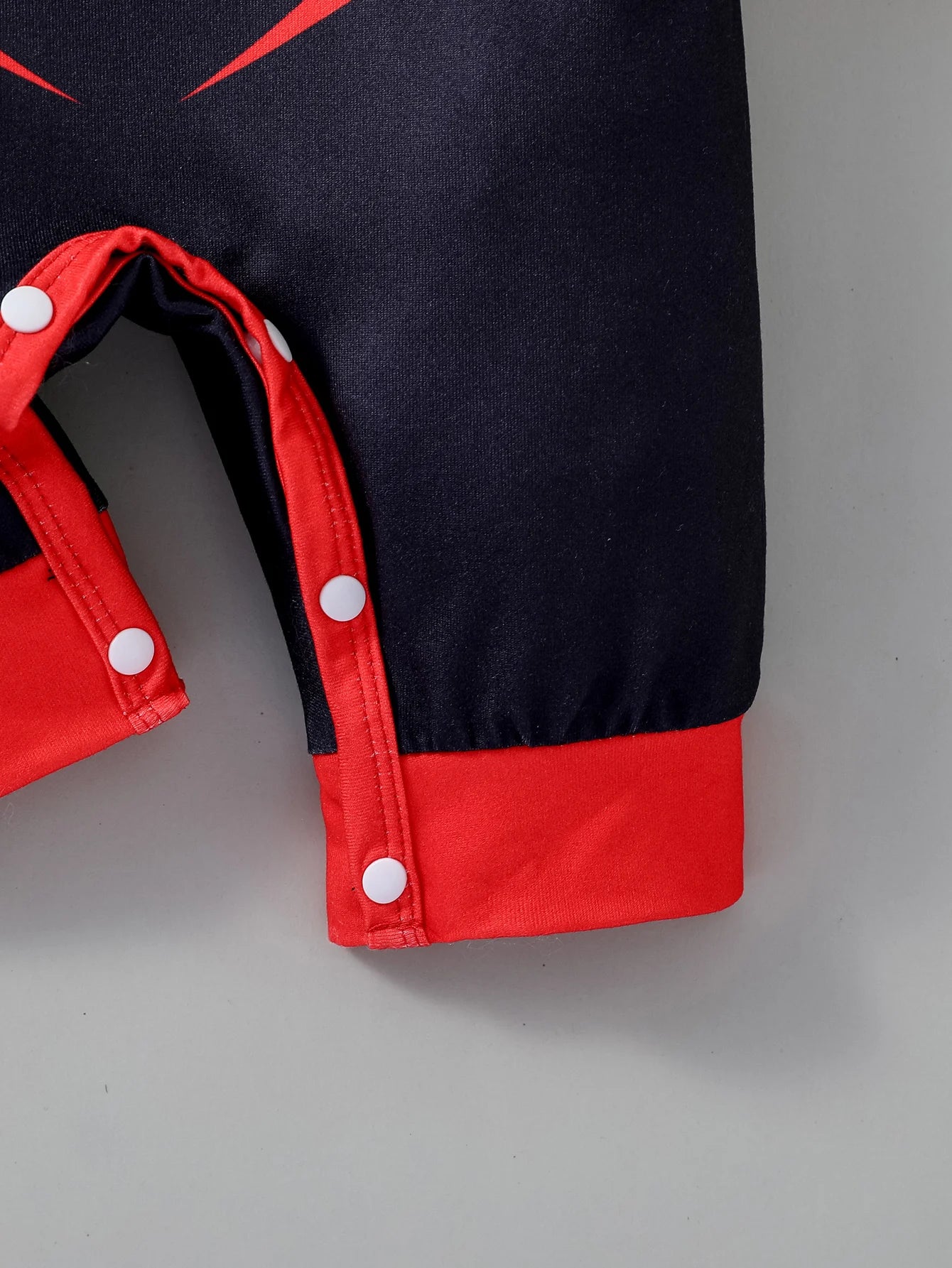 Set "Pequeño Héroe" Spidey: Mameluco + Gorrito