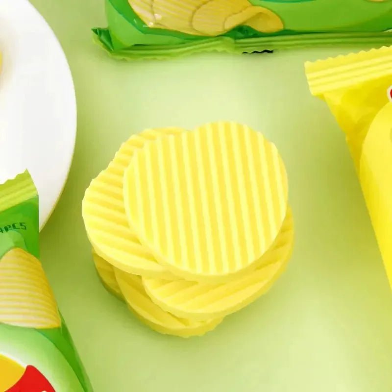 Gomas de Borrar "Papas Fritas" - Set de 4 Piezas con Empaque Realista.